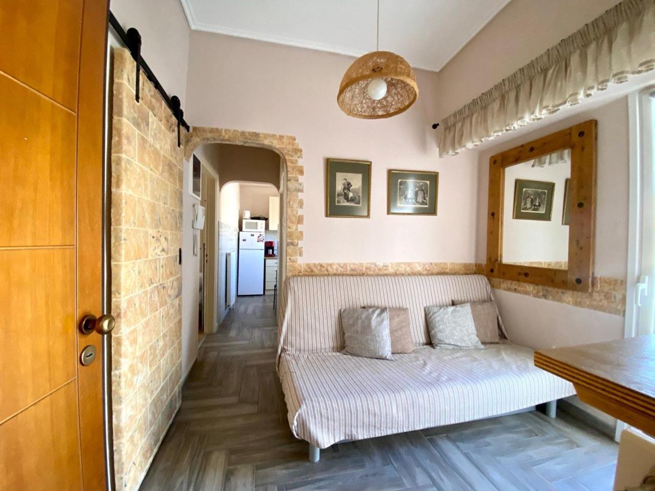 Апартаменты Charming Flat With An Amazing View Афины Экстерьер фото
